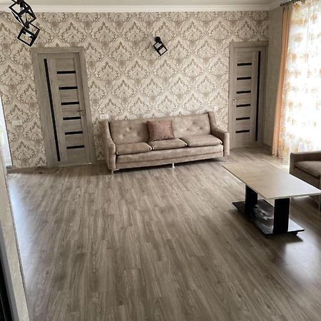 Armani Guest House Martuni Экстерьер фото