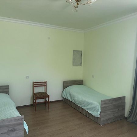 Armani Guest House Martuni Экстерьер фото