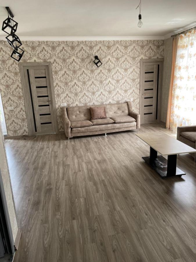 Armani Guest House Martuni Экстерьер фото