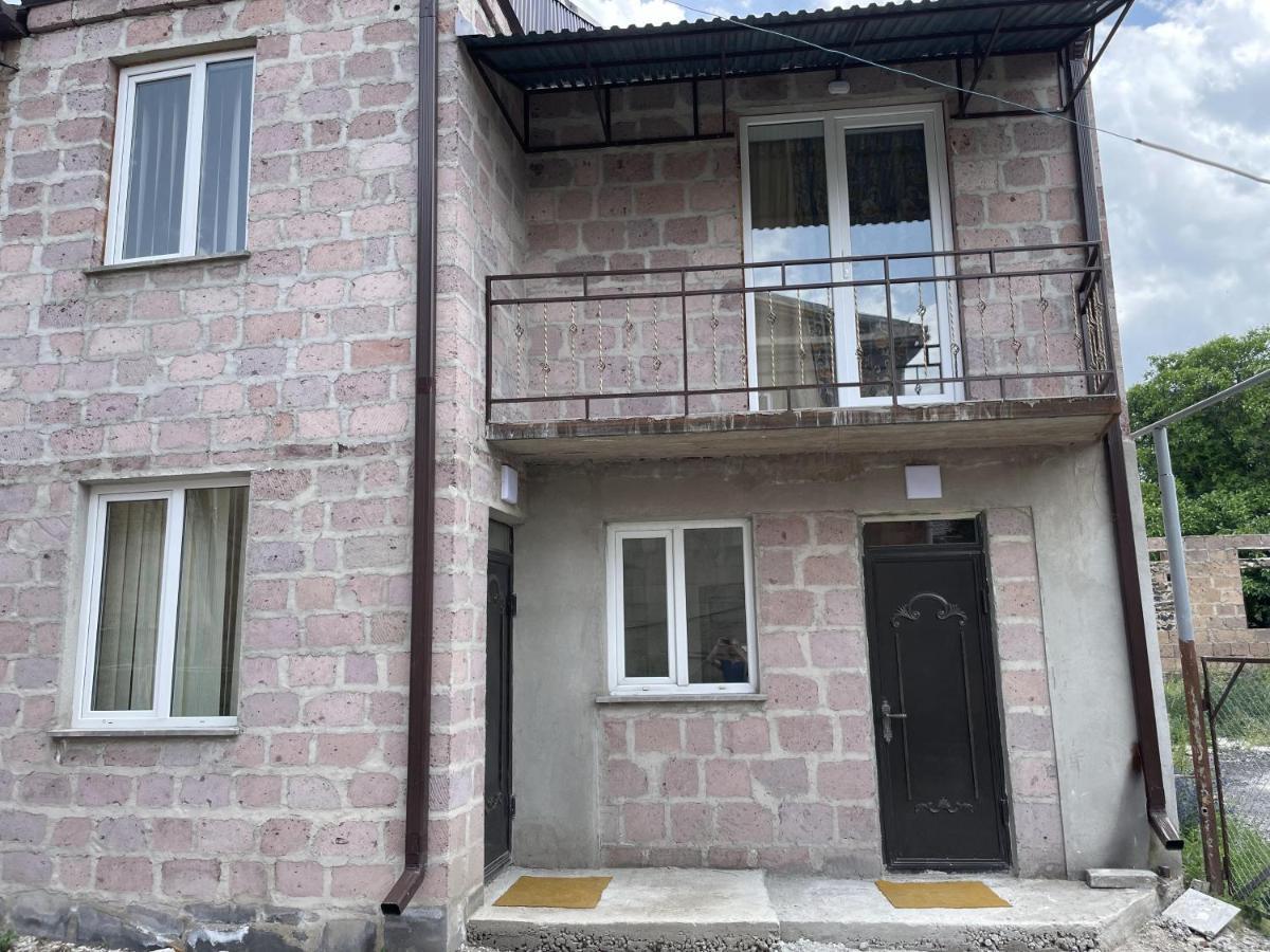 Armani Guest House Martuni Экстерьер фото