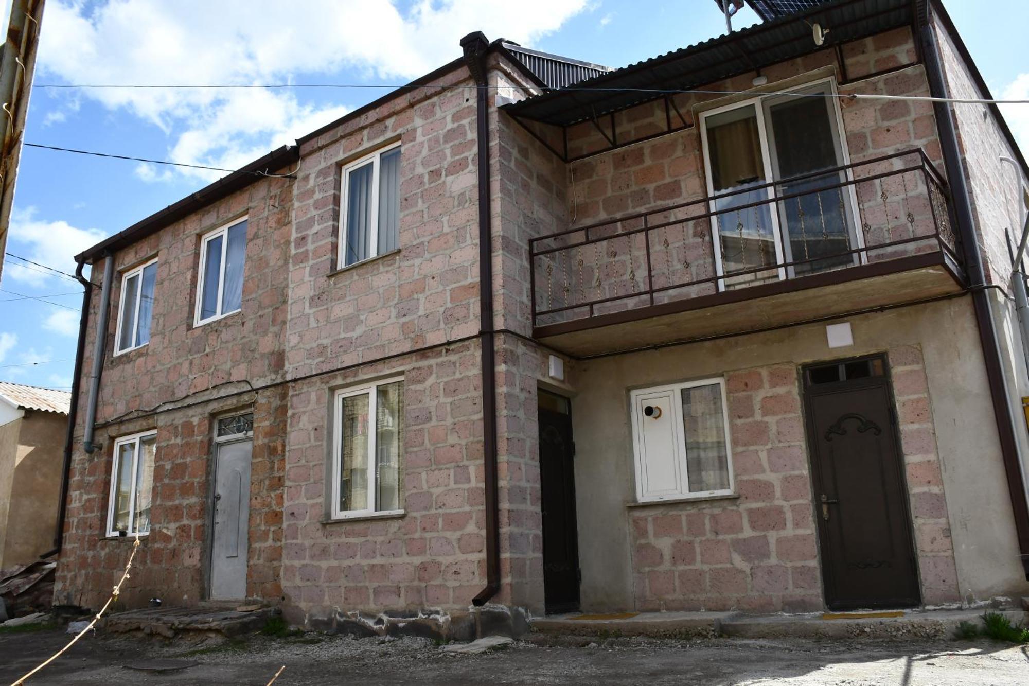 Armani Guest House Martuni Экстерьер фото