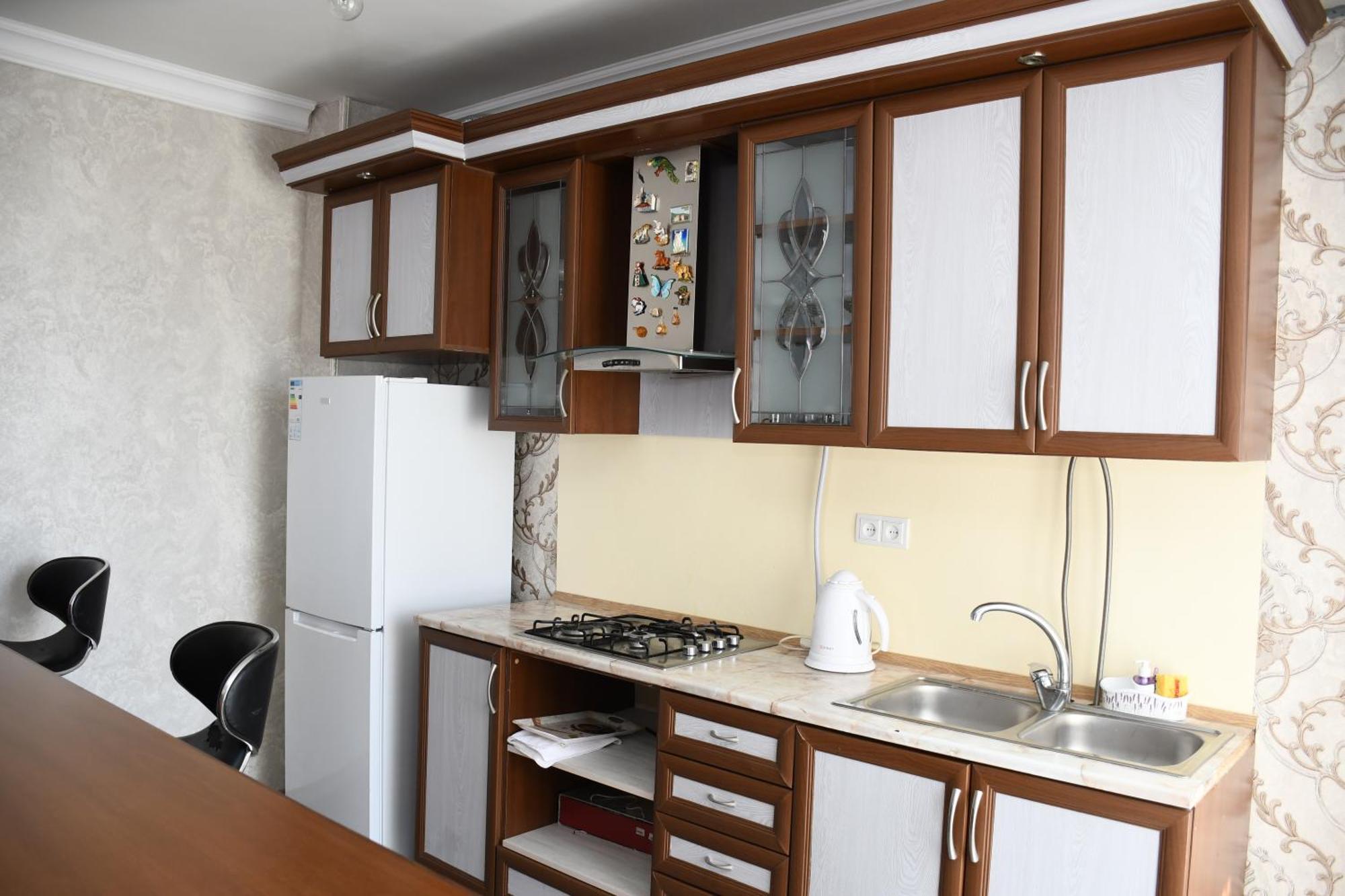 Armani Guest House Martuni Экстерьер фото