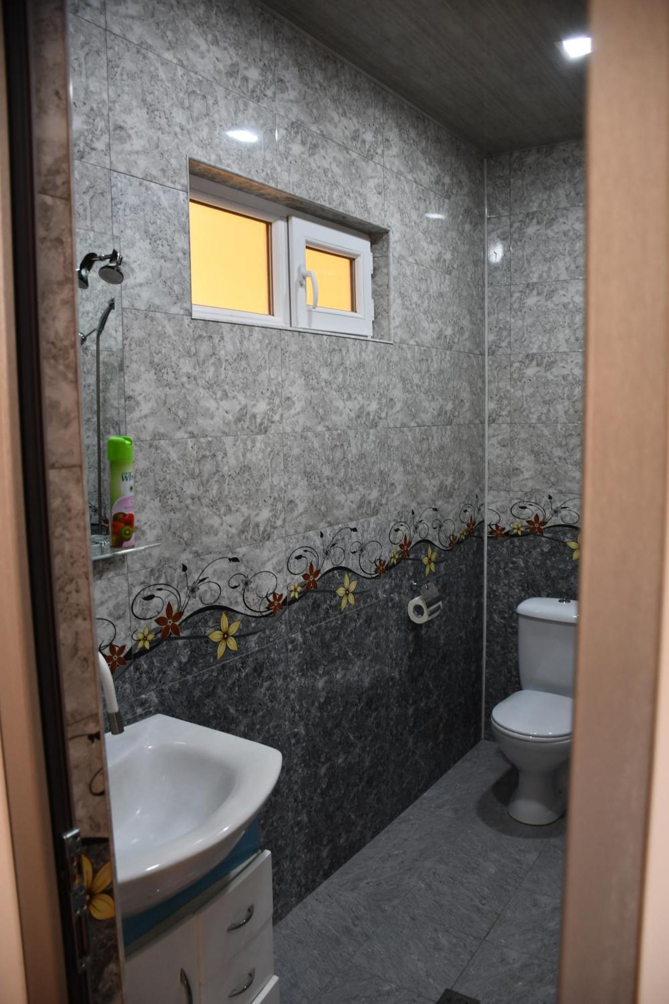 Armani Guest House Martuni Экстерьер фото